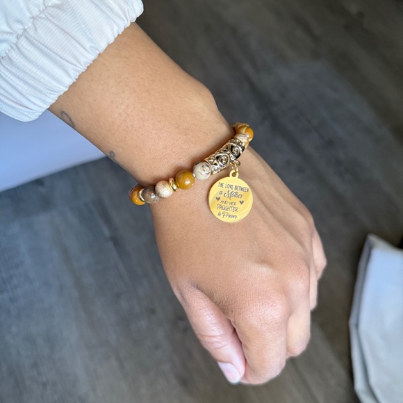 Forever Love Family Bracelet Set (Gold) 💕 Perfect Mother or Daughter Gift - Picture 3 of 7